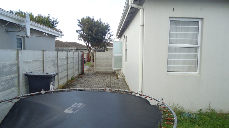 2 Bedroom Property for Sale in Bardale Village Western Cape